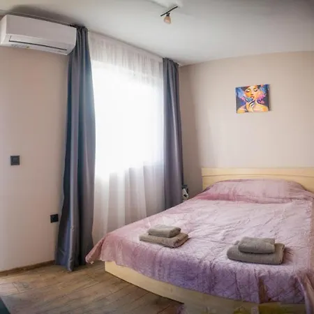 Grand Ohrid - Center Near To Sea And Sea Garden * بورغاس