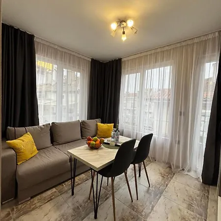 Grand Ohrid - Center Near To Sea And Sea Garden بورغاس