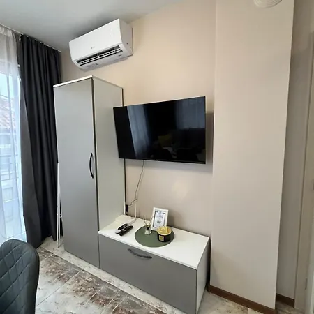 Grand Ohrid - Center Near To Sea And Sea Garden شقة بورغاس