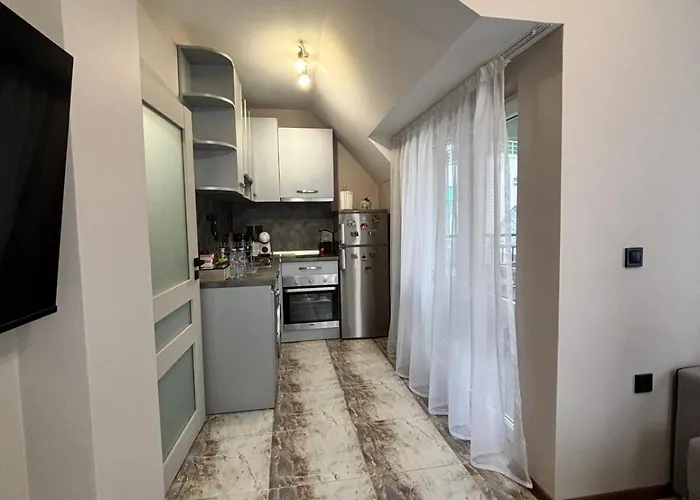 Апартамент Grand Ohrid - Center Near To Sea And Sea Garden Бургас