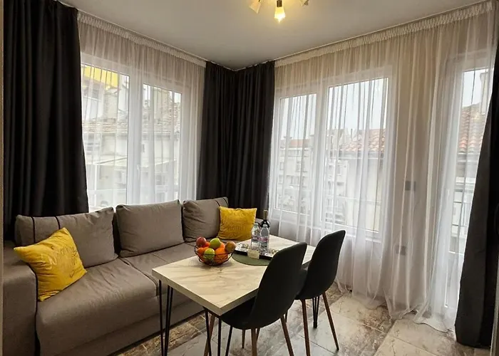 Grand Ohrid - Center Near To Sea And Sea Garden Burgas City